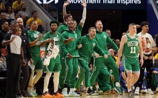 NBA finalo pradžią "Celtics" pažymėjo tritaškių salvėmis – "Warriors" neatsilaikė namuose